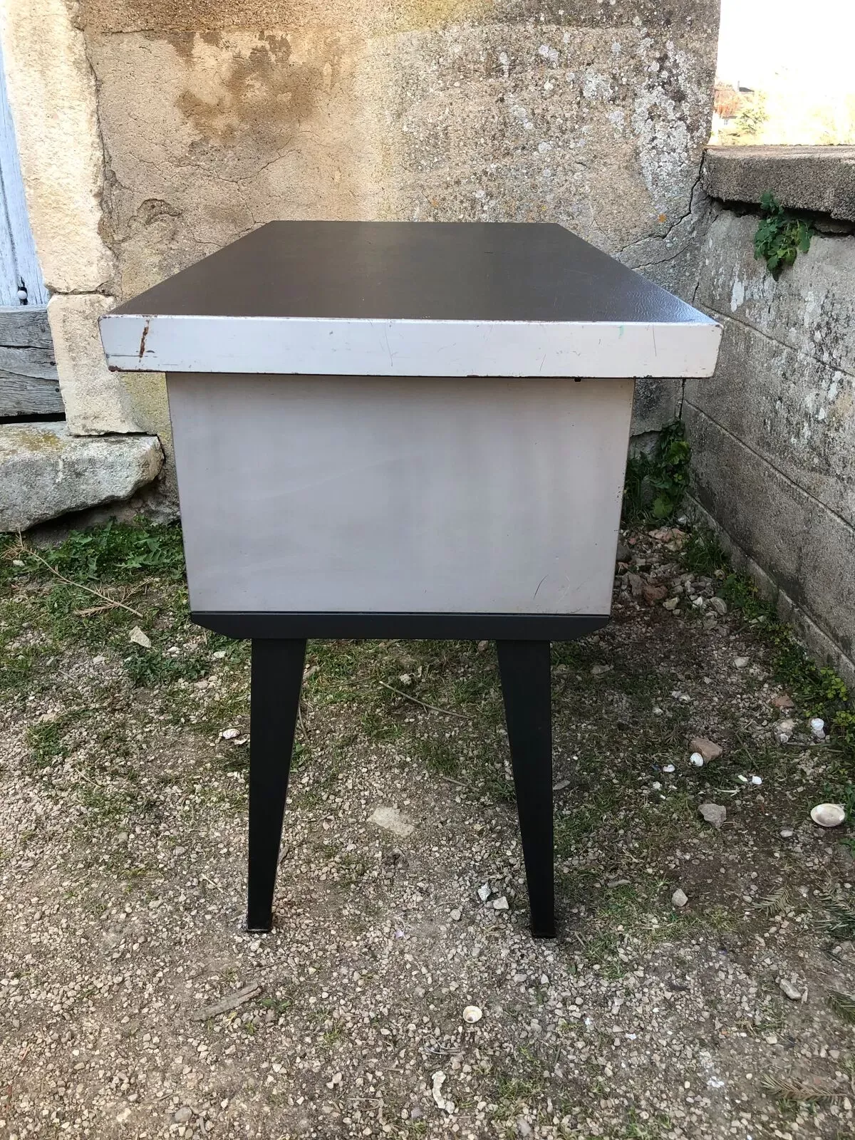 Illustration numéro 5 du produit Bureau industriel Strafor