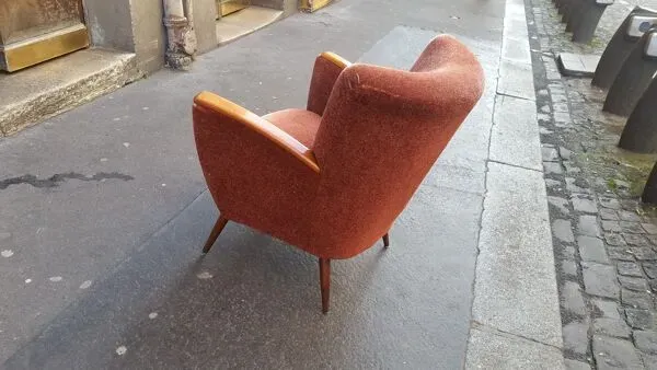 Illustration numéro 5 du produit Fauteuil club années 50 60 rouge