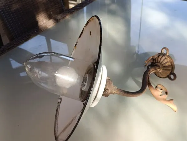 Illustration numéro 5 du produit Applique extérieur industrielle