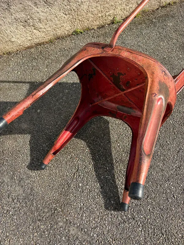 Illustration numéro 5 du produit Fauteuil tolix, en métal