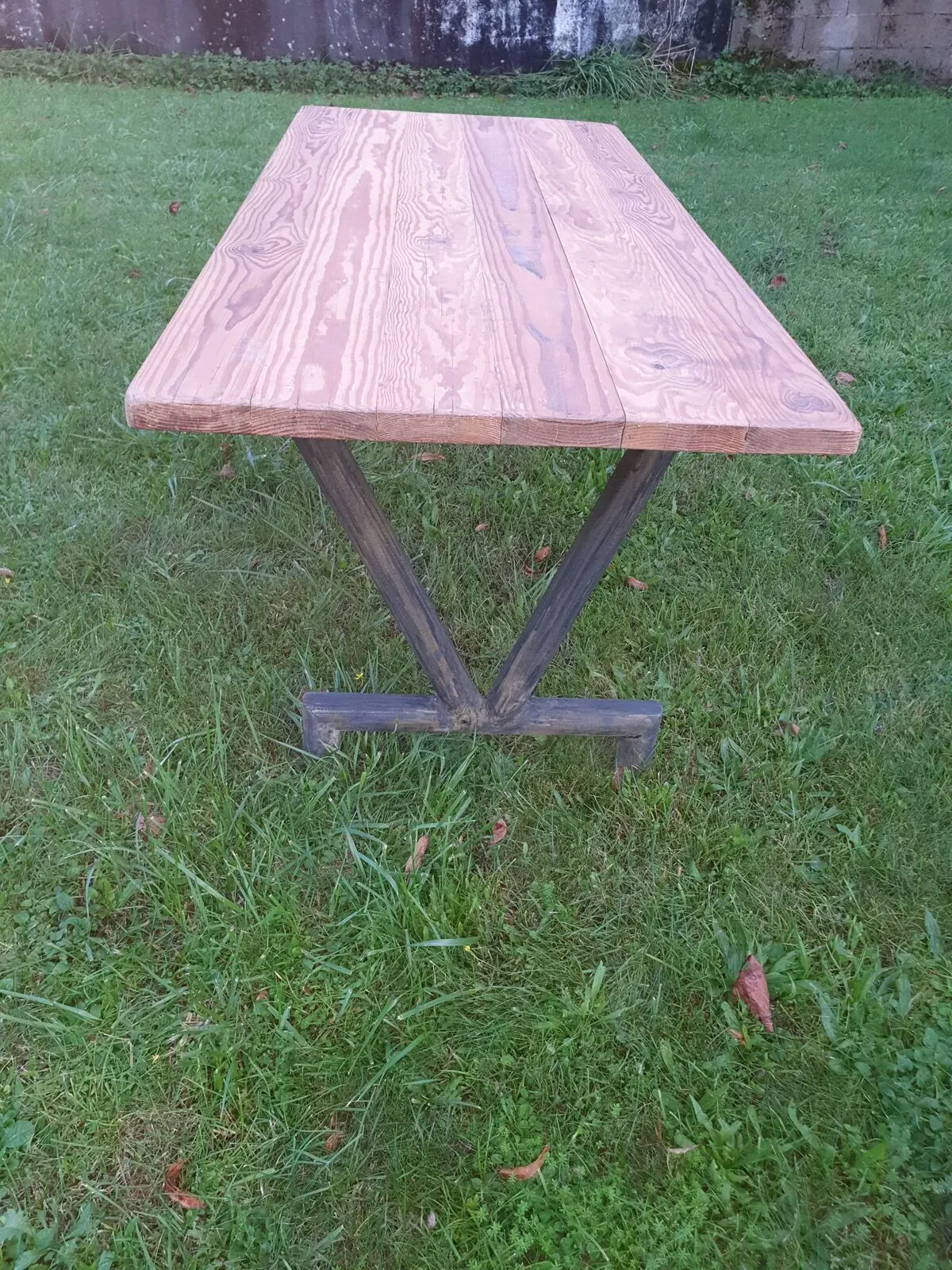 Illustration numéro 5 du produit Table industrielle