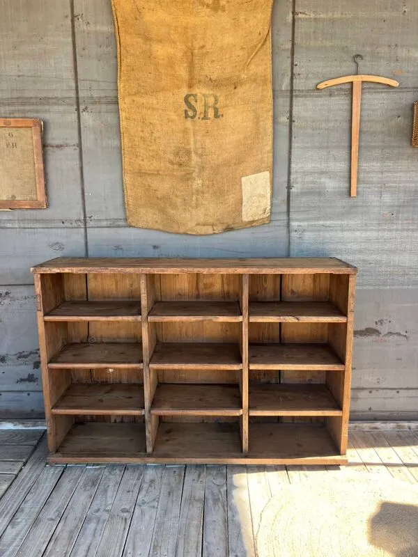 Illustration numéro 5 du produit Casier en bois brut