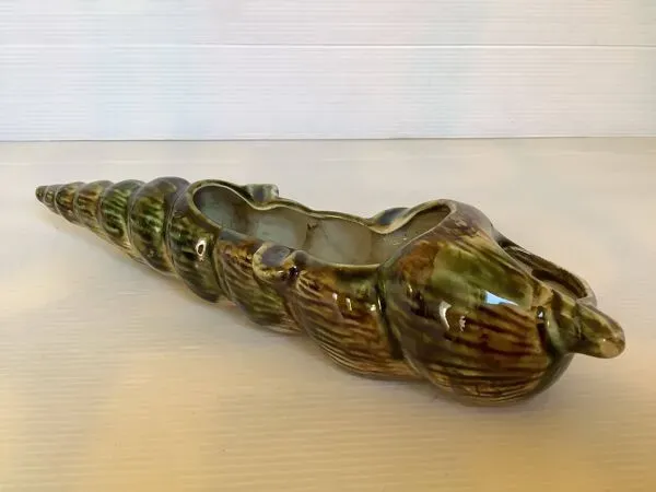 Illustration numéro 5 du produit Cendrier long coquillage barbotine