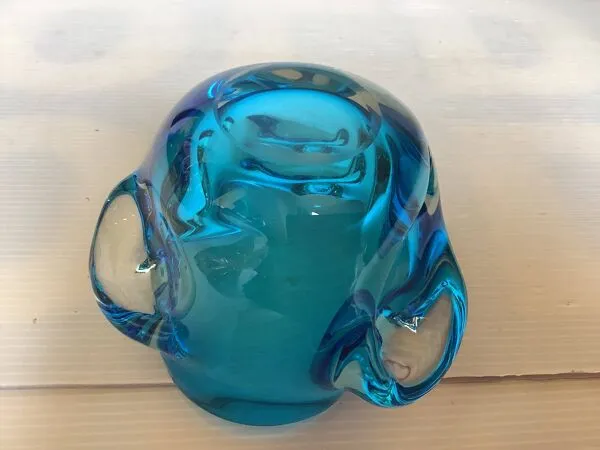 Illustration numéro 5 du produit Vide poche cendrier bleu style Murano