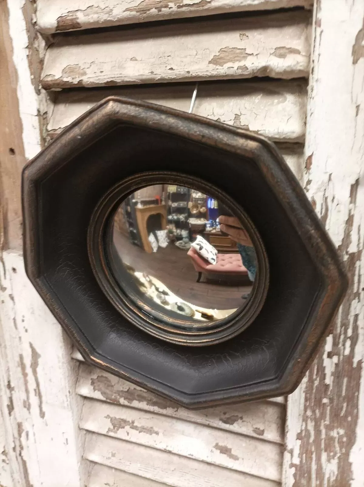 Illustration numéro 5 du produit Miroir convexe hexagonal 19 cm