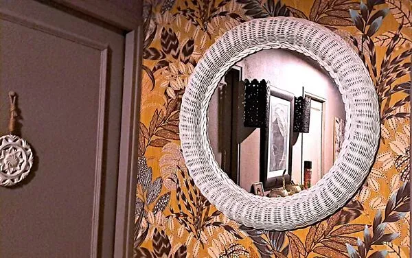 Illustration numéro 5 du produit Miroir rotin blanc 1970 France objet décoration entrée Chambre grand Miroir