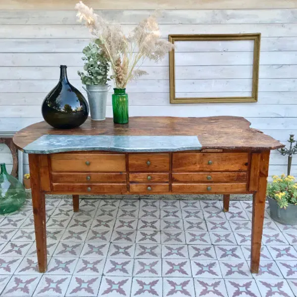 Illustration numéro 5 du produit Table de Joaillier