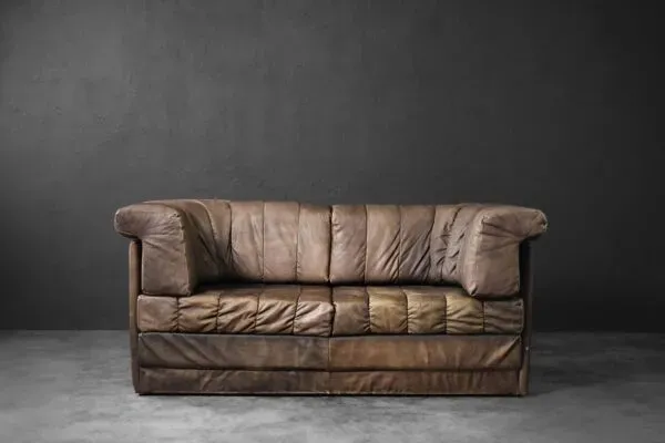 Illustration numéro 5 du produit Vintage Mid-Century Modern German Brutalist 2-Seater Brown Leather Bed Sofa
