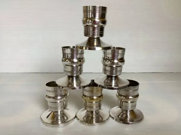 Illustration numéro 5 du produit 6 bougeoirs métal argenté