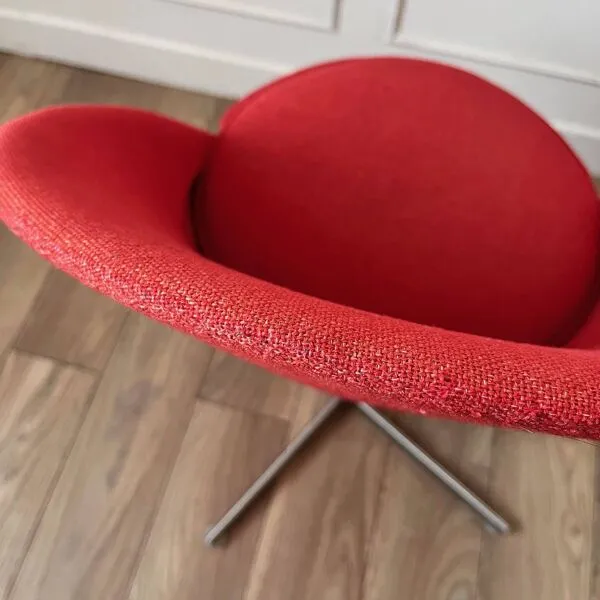 Illustration numéro 5 du produit Cone chair, de Verner Panton