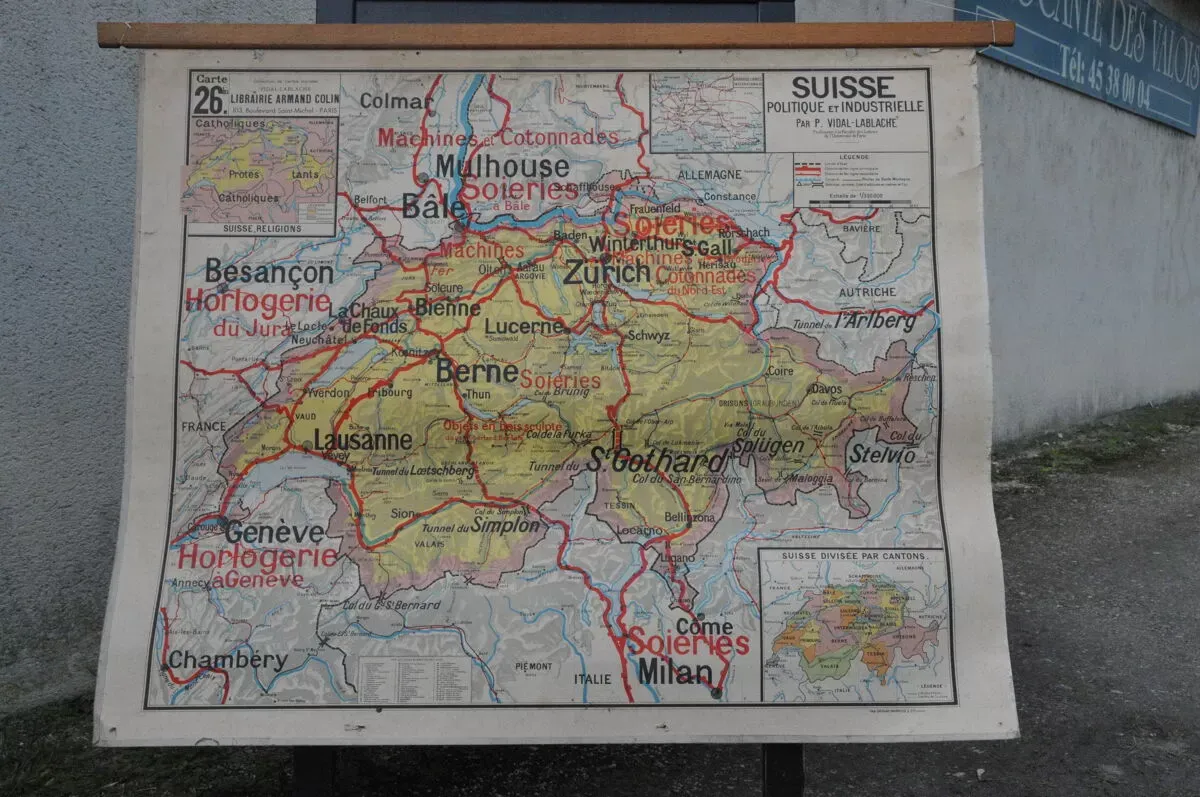Illustration numéro 5 du produit Carte d'école de la Suisse