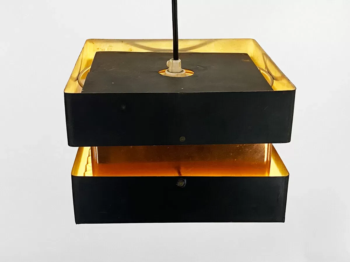 Illustration numéro 5 du produit Suspension en cuivre et métal noir. danemark années 1960