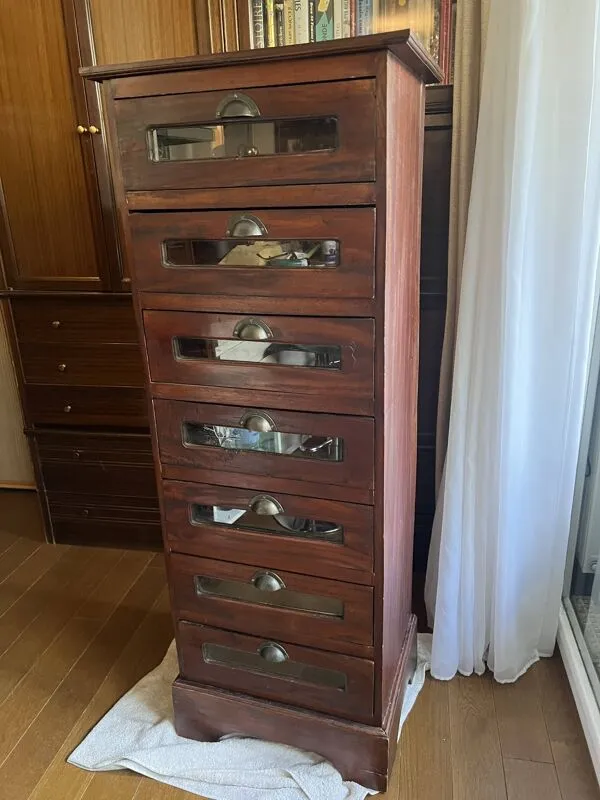 Illustration numéro 5 du produit Semainier en bois exotique – Style industriel vintage