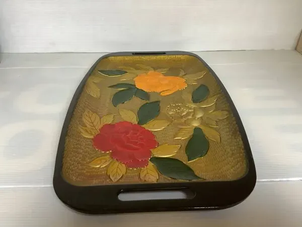 Illustration numéro 5 du produit Plateau fleurs multicolores