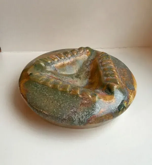 Illustration numéro 5 du produit Cendrier en céramique années 70