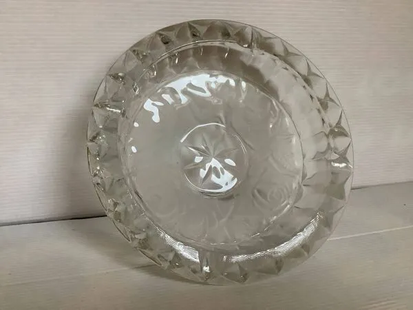 Illustration numéro 5 du produit Grand vide poche cendrier verre dépoli fleurs