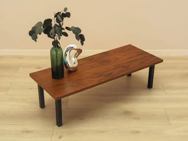 Illustration numéro 5 du produit Table basse en teck danois avec base en métal, années 1960