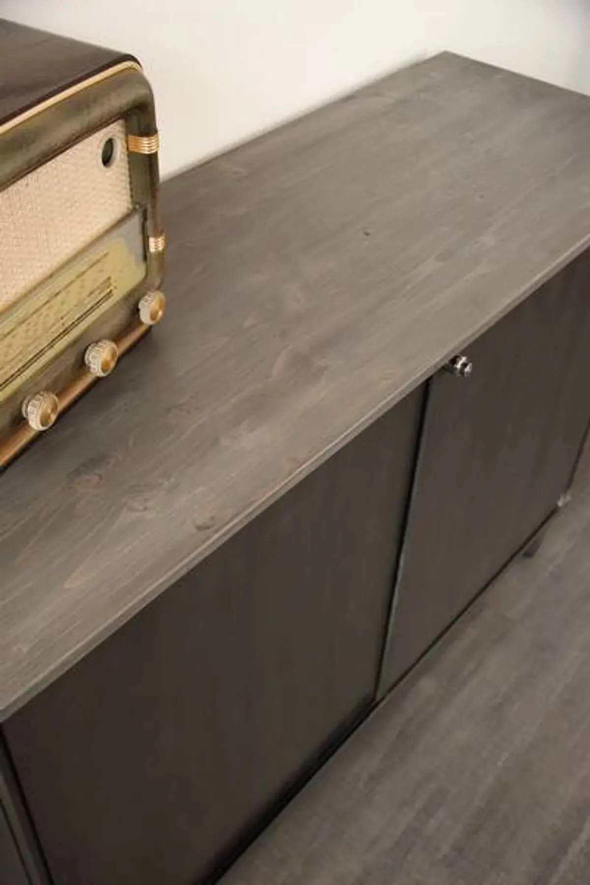 Illustration numéro 5 du produit Buffet Strafor 1970