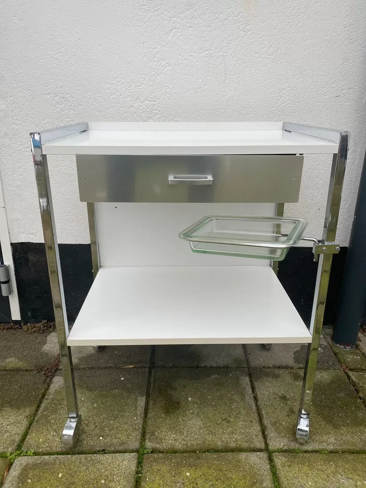 Illustration numéro 5 du produit Chariot industriel vintage