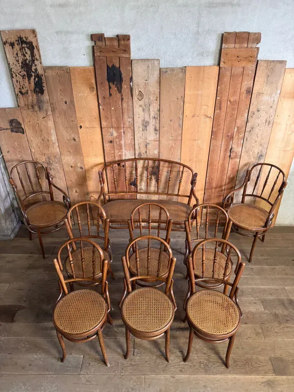 Illustration numéro 5 du produit Ensemble de salon bistrot en bois courbé fin XIXᵉ siècle début XX eme