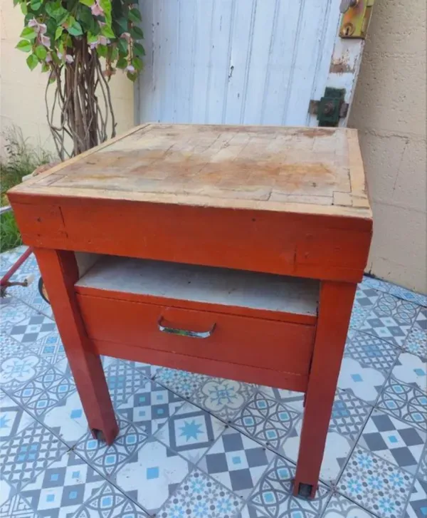 Illustration numéro 5 du produit Meuble de métier