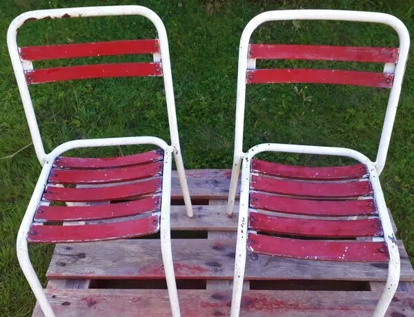 Illustration numéro 5 du produit Duo de chaises Tolix  assise bois