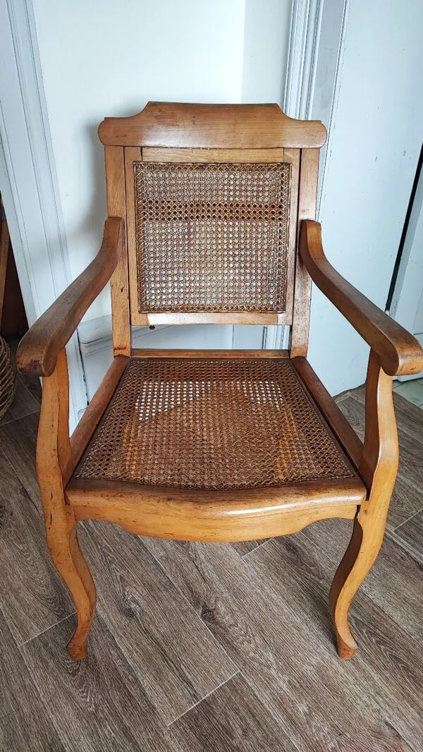 Illustration numéro 5 du produit Fauteuil de Barbier