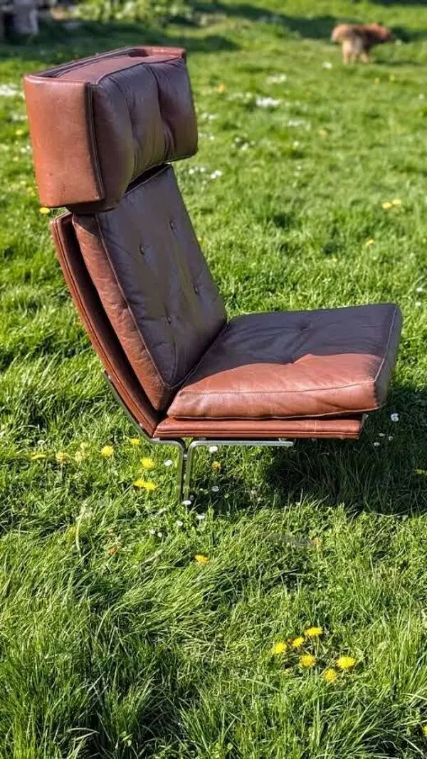 Illustration numéro 5 du produit Pièce unique - Fauteuil chrome & cuir danois attribué à Poul Nørreklit