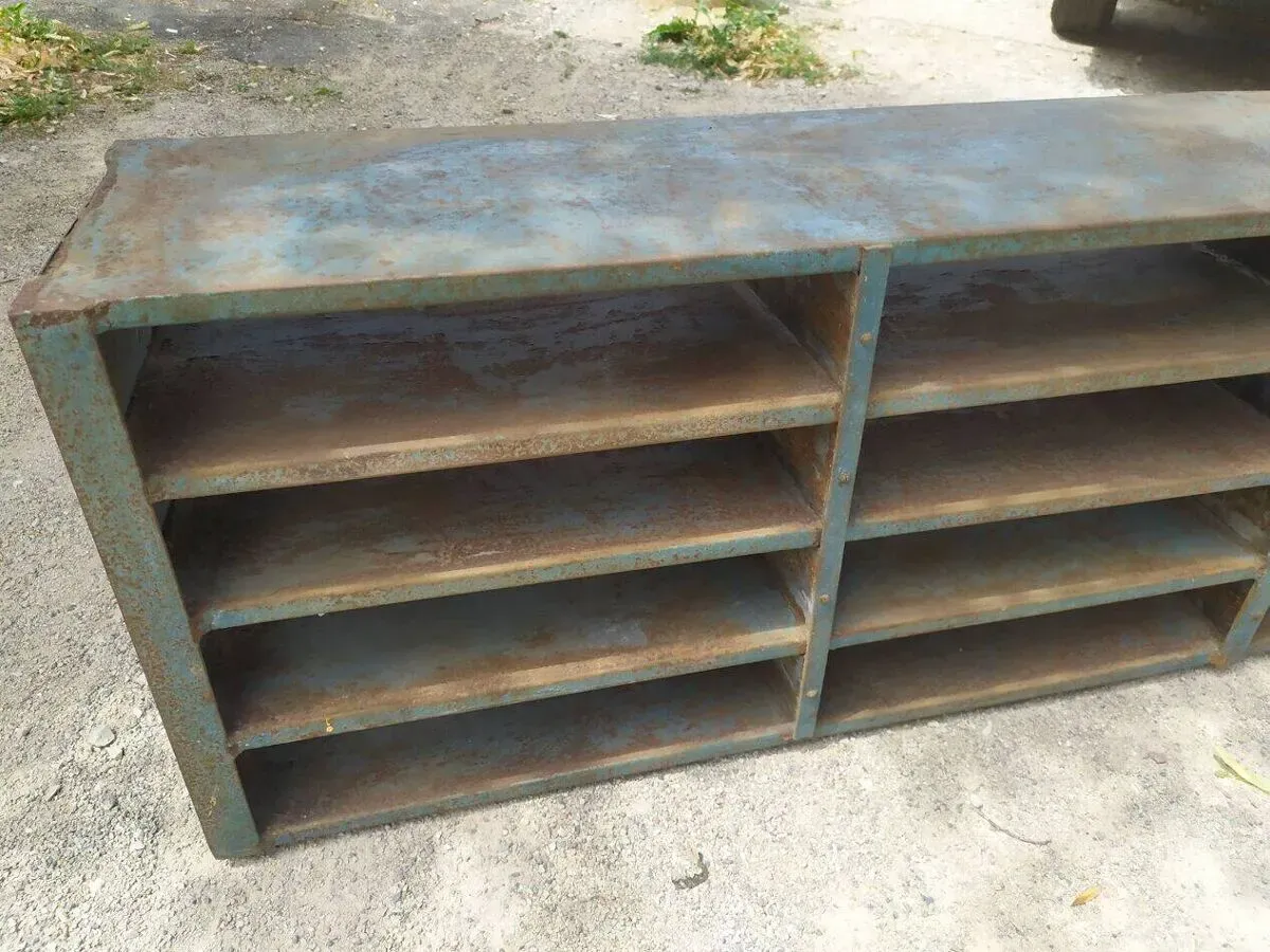 Illustration numéro 5 du produit Meuble de métier