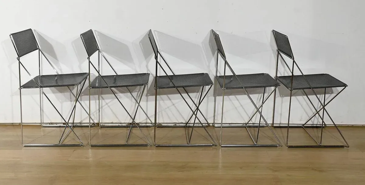 Illustration numéro 5 du produit Suite de 5 Chaises Nuova X Line Omli pour Magis, par Niels Joergen Haugesen – 1980