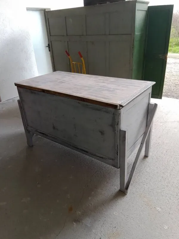 Illustration numéro 5 du produit Meuble de métier