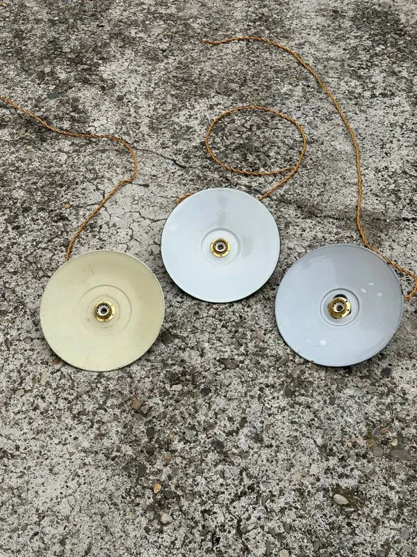 Illustration numéro 5 du produit Lot 3 suspension abat jour tôle émaillée vintage ferme indus rétro