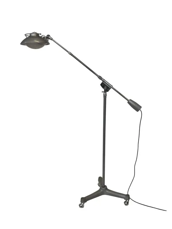 Illustration numéro 5 du produit Lampadaire sur roues Ferdinand Solère modèle : 219R