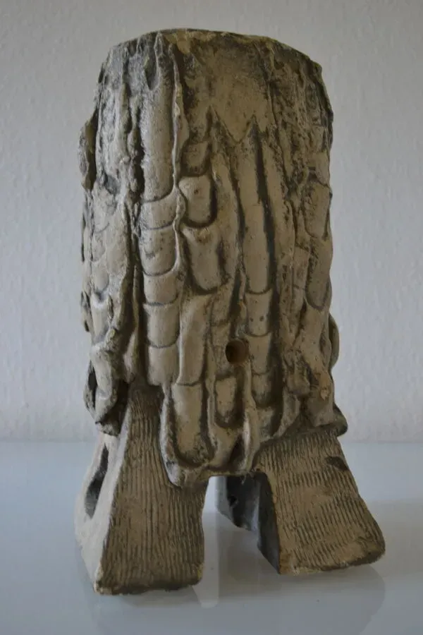 Illustration numéro 5 du produit Lampe sculpture tete gaulois signee Mazoyer 1977