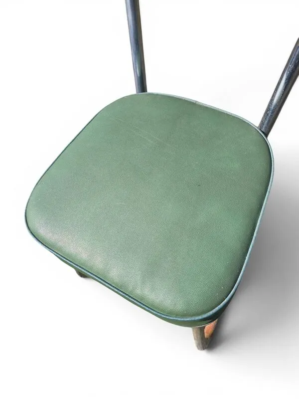 Illustration numéro 5 du produit Chaise vintage en skaï vert et tube métal, années 60