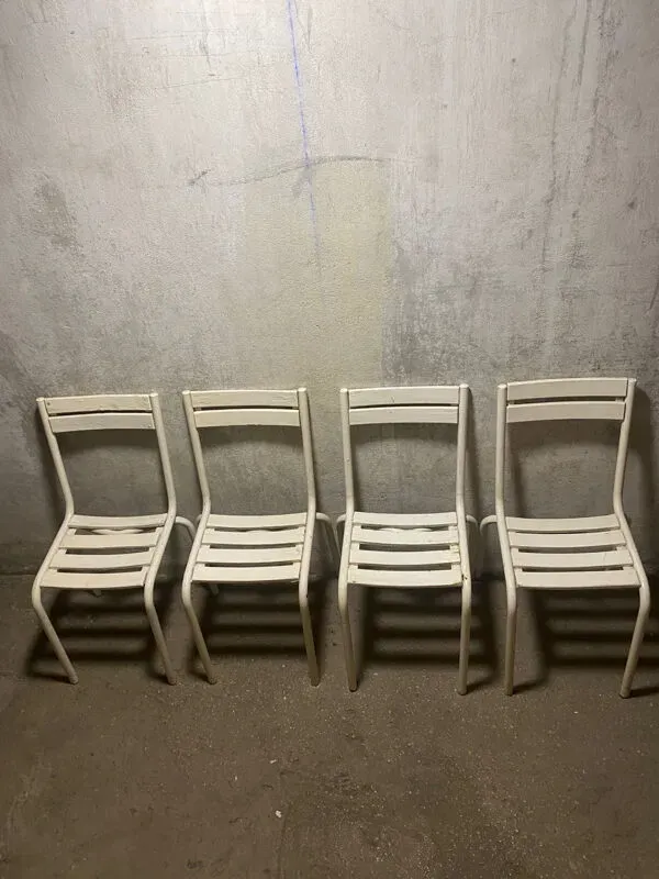 Illustration numéro 5 du produit Chaises de jardin 1950