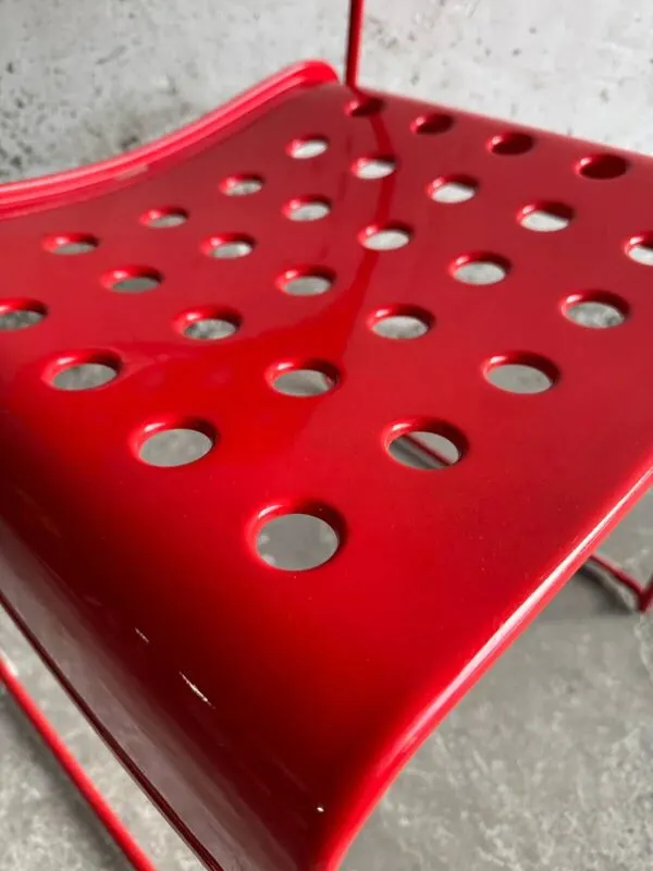 Illustration numéro 5 du produit Chaise Omstak rouge par Rodney Kinsman pour Bieffeplast (1980)