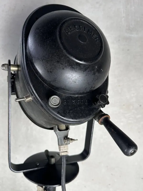 Illustration numéro 5 du produit 2x projecteur de théâtre vintage – Cremer Paris