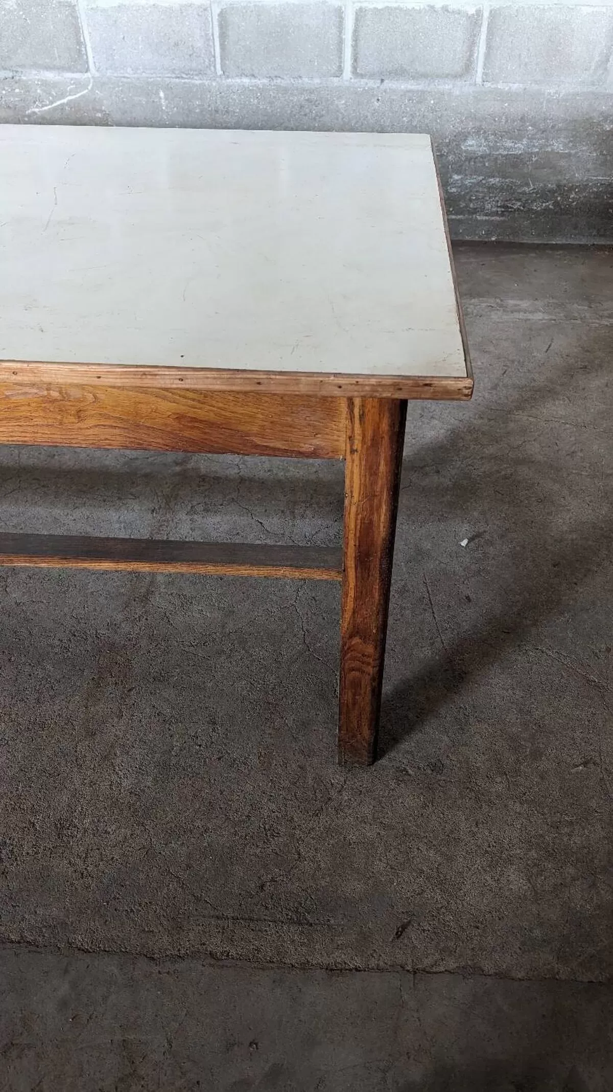 Illustration numéro 5 du produit Table de ferme