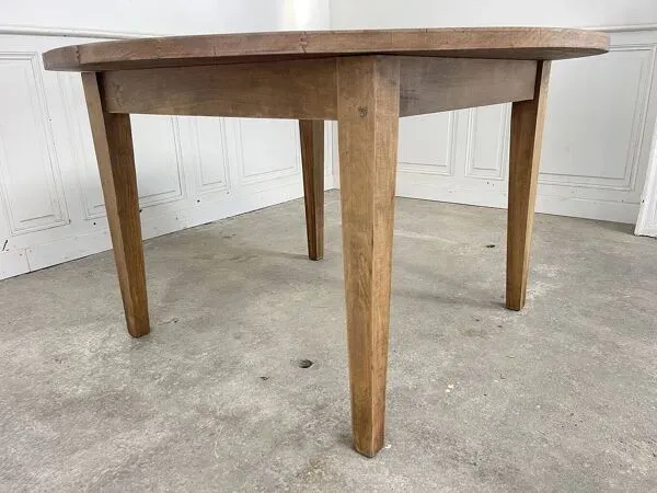 Illustration numéro 5 du produit Table ronde en frêne sixties