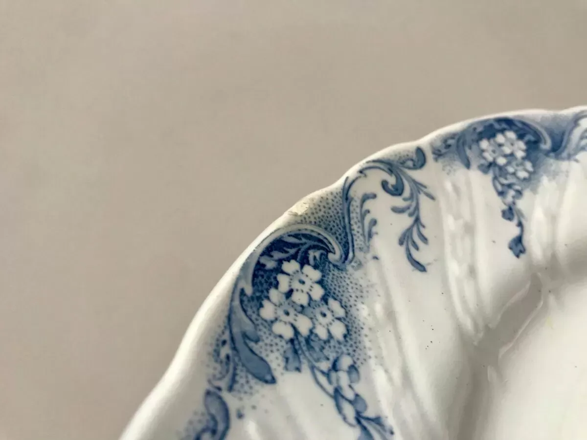 Illustration numéro 5 du produit Plat rond en Terre de Fer K&G Lunéville modèle ''Angèle'' fin XIXème