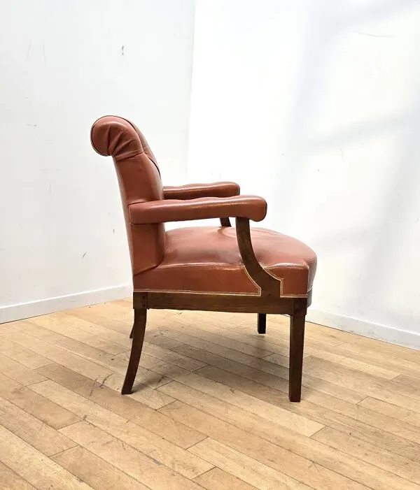 Illustration numéro 5 du produit Fauteuil club vintage