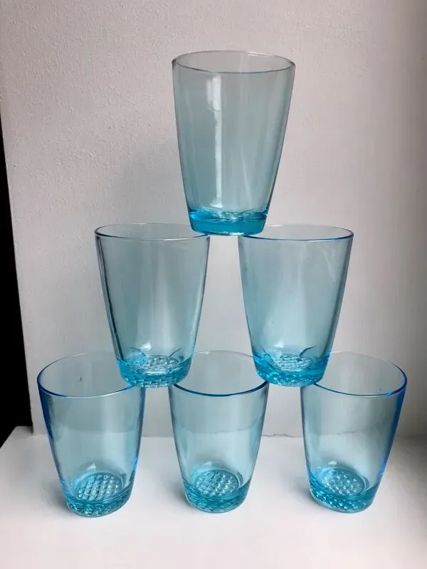Illustration numéro 5 du produit Lot de 6 verres à eau made in france en verre bleu années 70