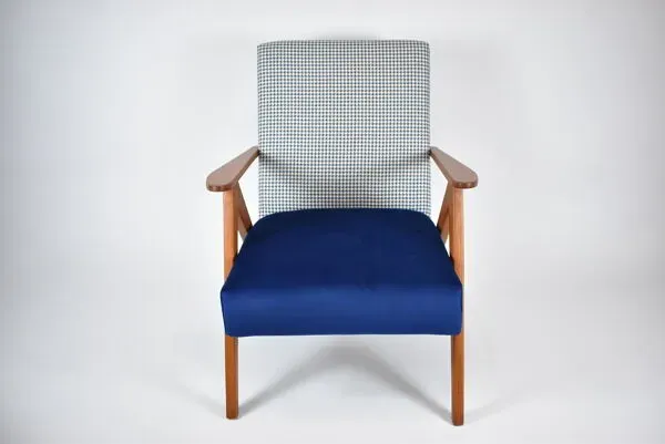 Illustration numéro 5 du produit Fauteuil original restauré compas années 1960 velours bleu, pied de poule