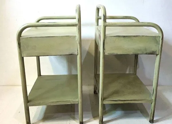 Illustration numéro 5 du produit Copie de paire de chevets en métal patiné