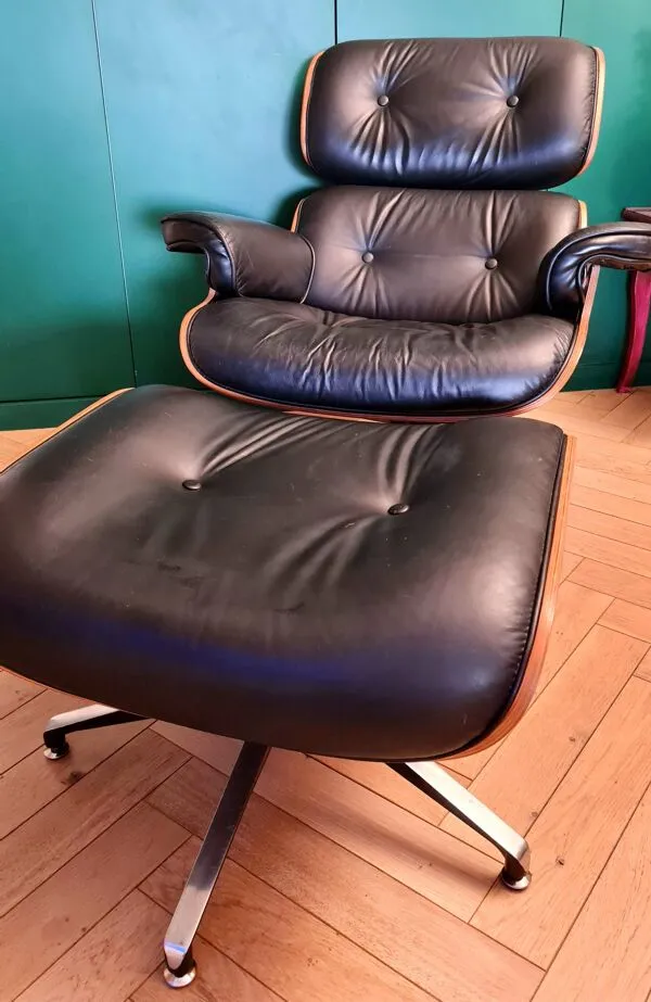 Illustration numéro 5 du produit Fauteuil cuir design type années 50