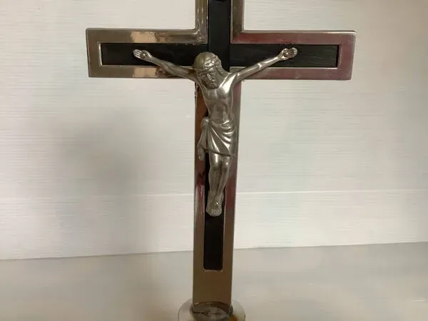 Illustration numéro 5 du produit Ancien crucifix