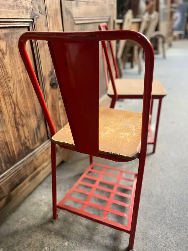 Illustration numéro 5 du produit Paire chaises table de nuit Tolix