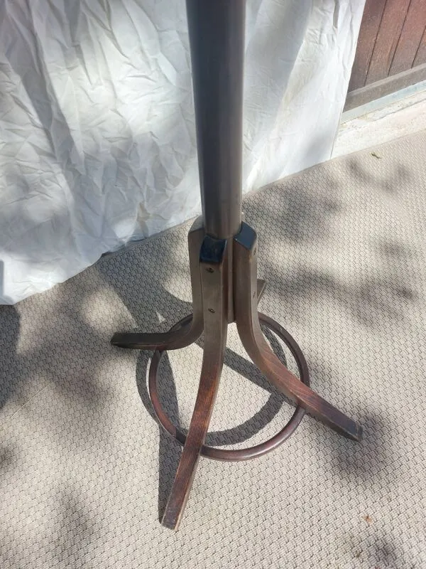 Illustration numéro 5 du produit portemanteau perroquet, teinte bois foncée