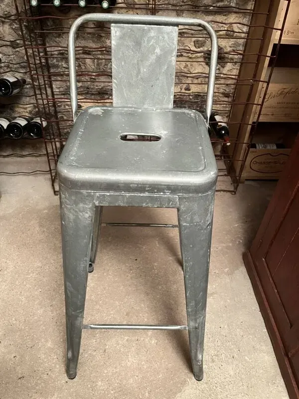 Illustration numéro 5 du produit Tabourets de bar Tolix